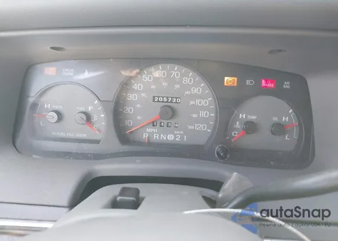 1999 Mercury Grand Marquis Gs z USA, uszkodzony, nr VIN 2MEFM74W9XX680268